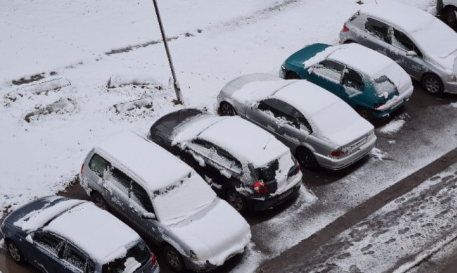148 снегопочистващи машини излязоха в София