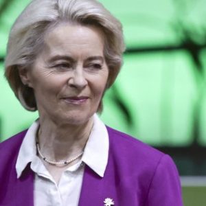 След заплаха от блокиране на бюджета в ЕП: Фон дер Лайен предлага корекции