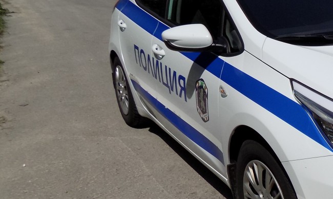 Пиян шофьор без книжка отнесе 6 паркирани коли в София